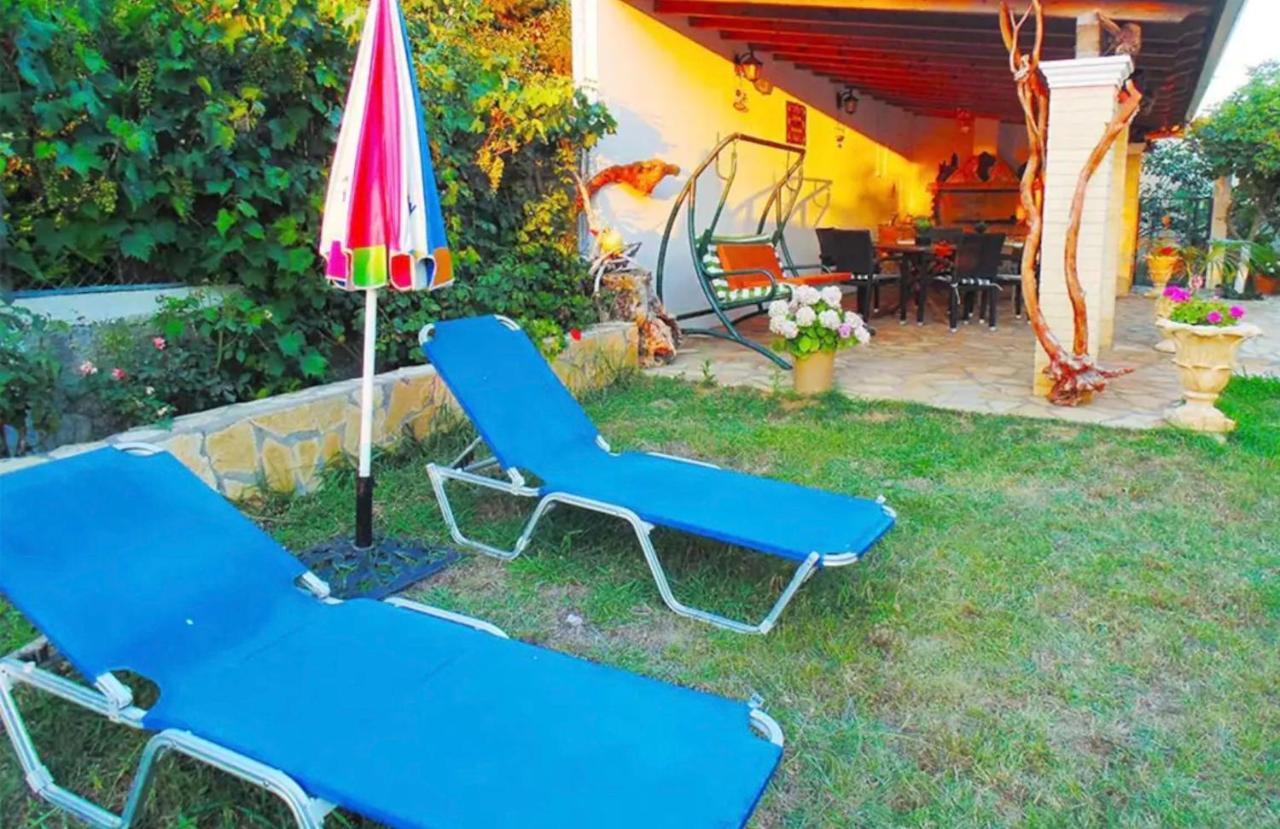 Stefanias Prasoudi Beach Agios Matthaios  Exterior photo